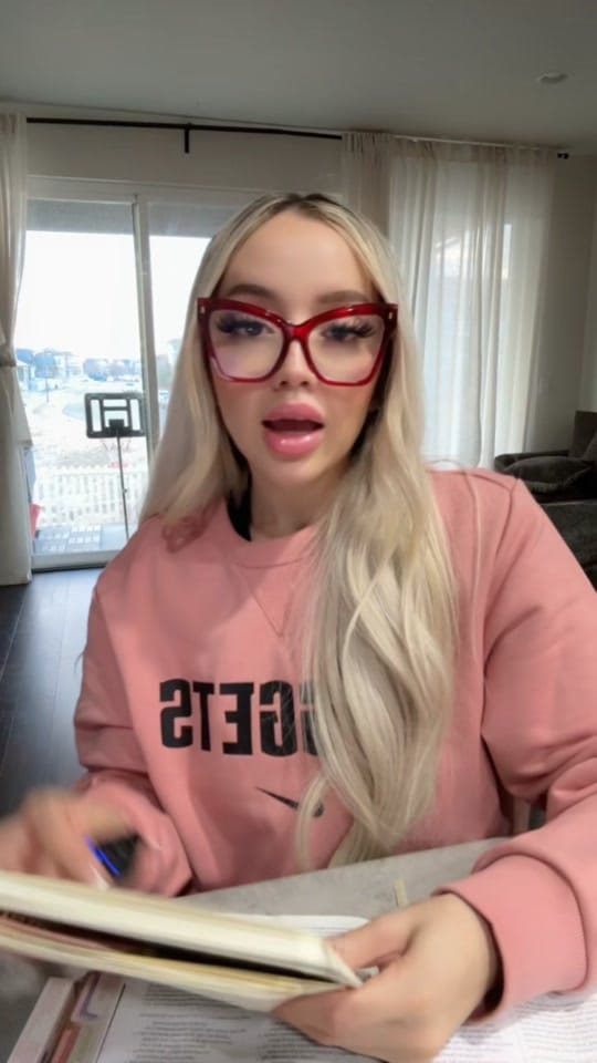 Post 10 by Glam by Liz on TikTok (video)