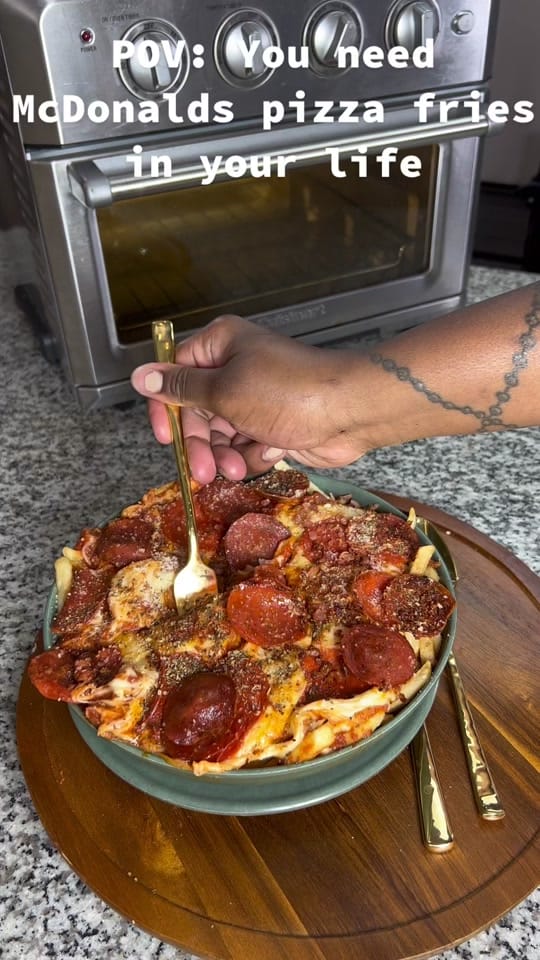 Post 10 by Mechel Lewis on TikTok (video)