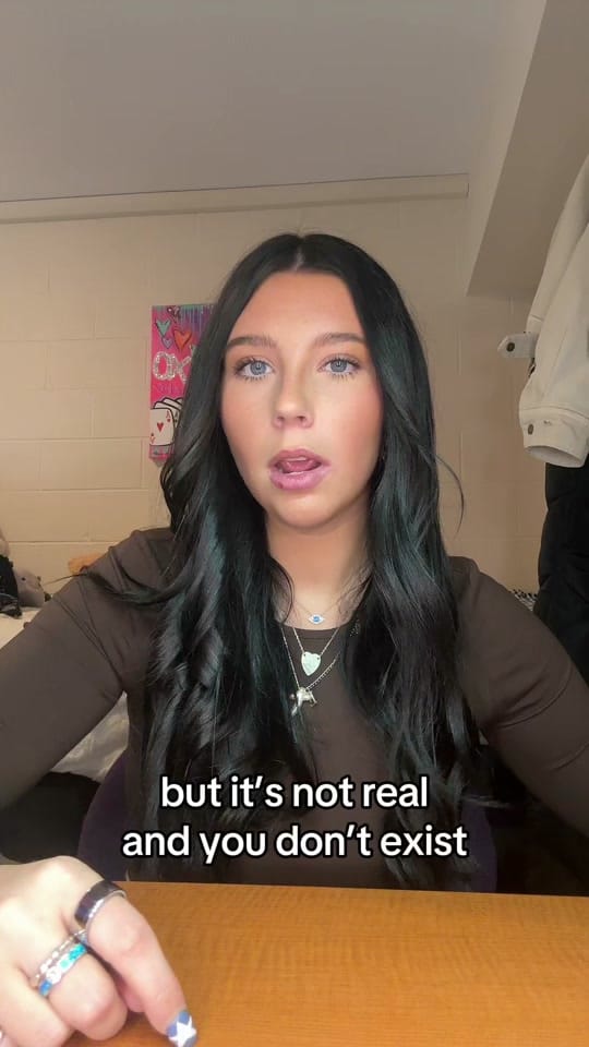 Post 6 by Aspen Roe on TikTok (video)