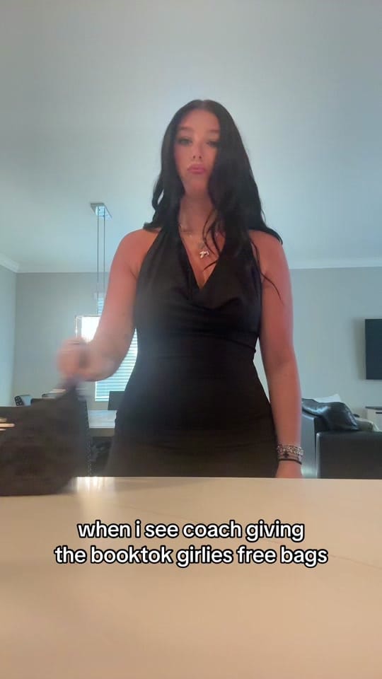 Post 2 by Aspen Roe on TikTok (video)