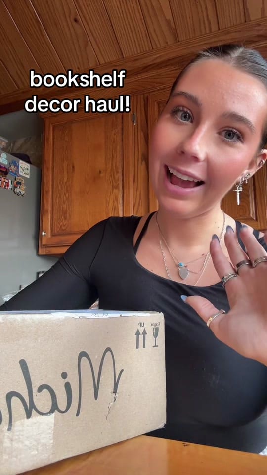 Post 1 by Aspen Roe on TikTok (video)