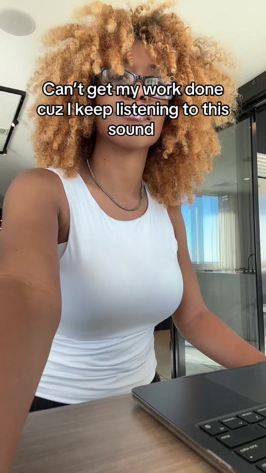 Post 2 by Zoie Summer on TikTok (video)
