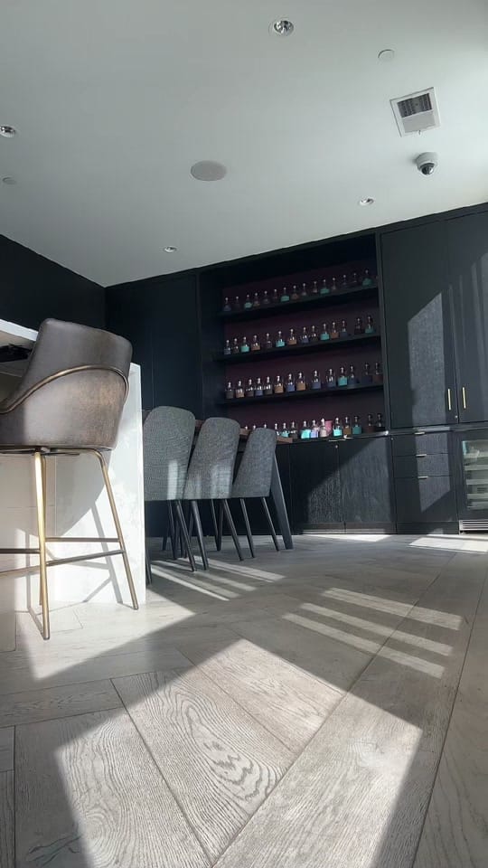 Post 7 by Zoie Summer on TikTok (video)