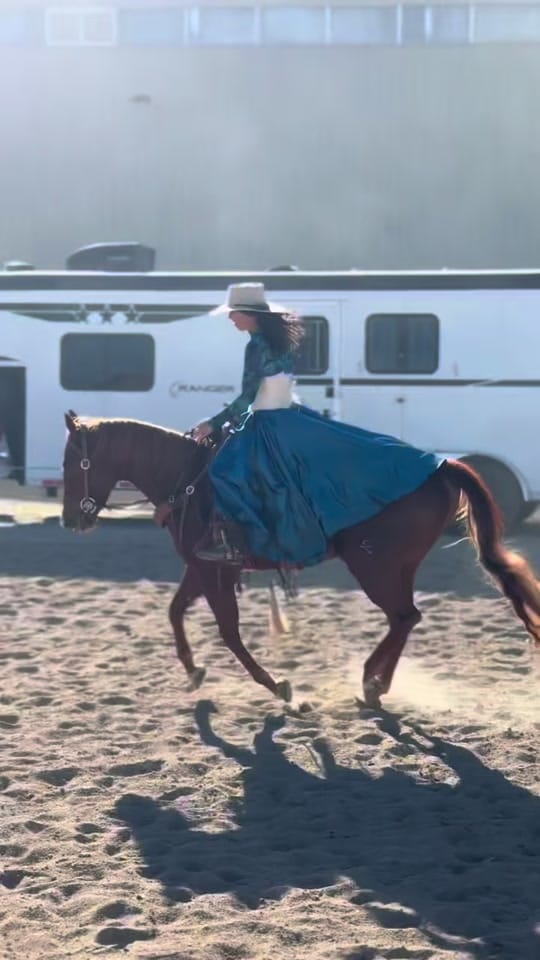 Post 3 by clararoseoyer on TikTok (video)