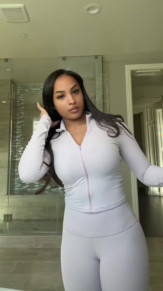 Post 2 by Amara Wayans on TikTok (video)