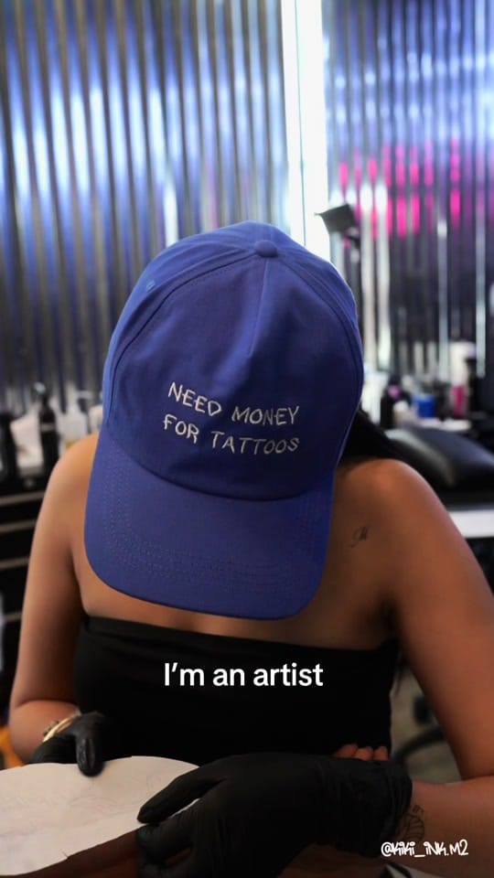 Post 3 by Lauraaa on TikTok (video)