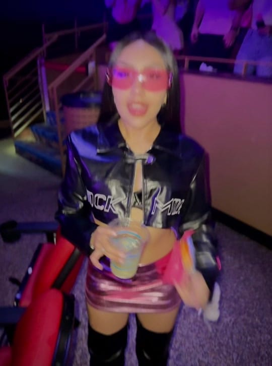 Post 8 by Lauraaa on TikTok (video)