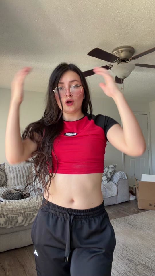 Post 6 by Deyna Aldana on TikTok (video)