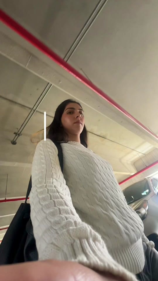 Post 2 by CAROLINA on TikTok (video)