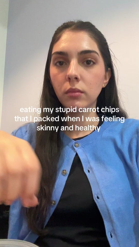 Post 7 by CAROLINA on TikTok (video)