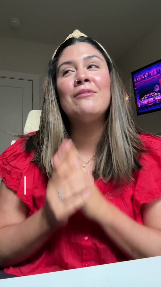 Post 6 by Alexandra Gonzalez on TikTok (video)