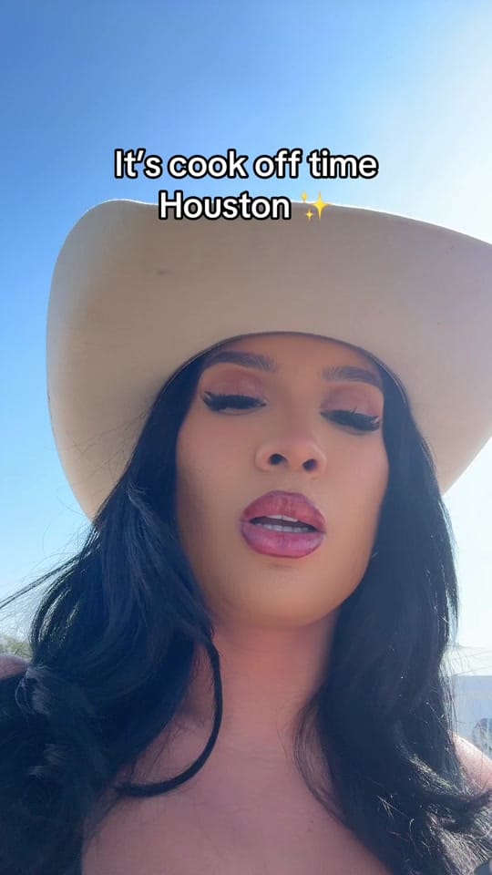 Post 10 by talimedina on TikTok (video)
