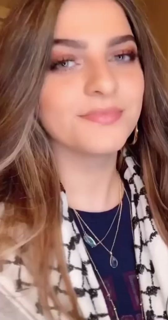 Post 10 by Sandra | ساندرا on TikTok (video)