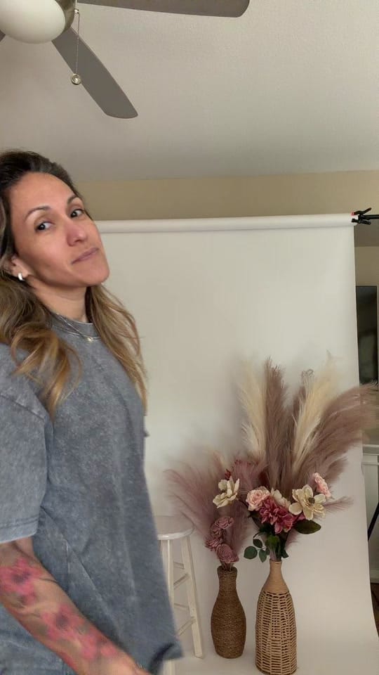 Post 2 by Gabriela on TikTok (video)