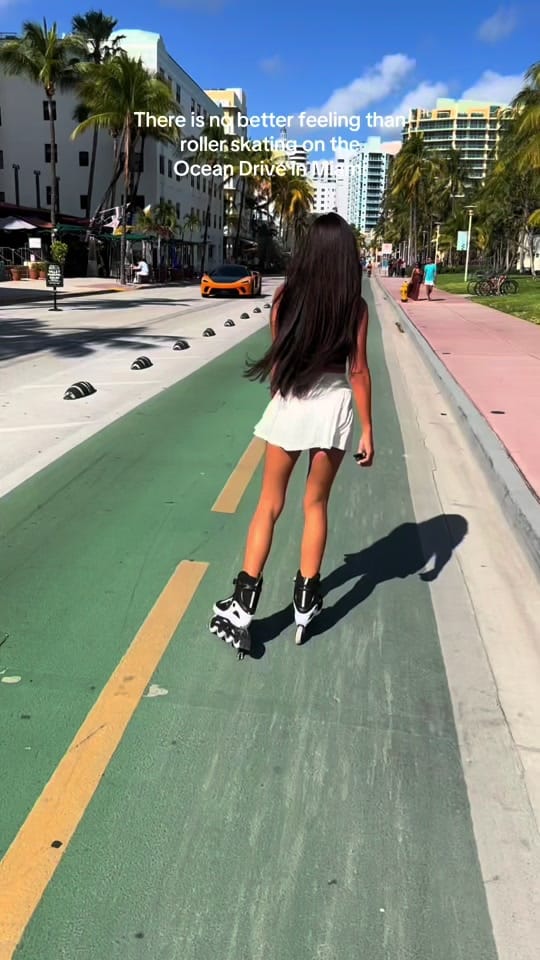 Post 5 by Aneta Sipova on TikTok (video)