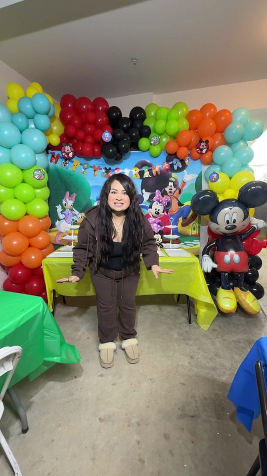 Post 6 by Vanessa T on TikTok (video)
