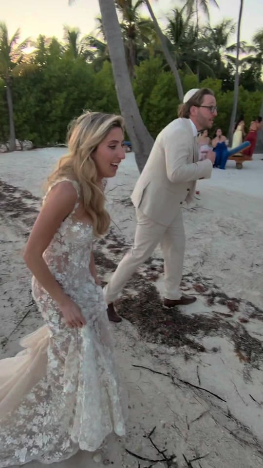 Post 5 by AllmeidEvents.Com on TikTok (video)