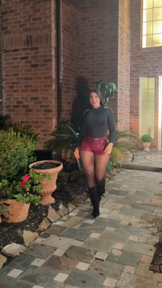 Post 6 by Alejandra Londoño on TikTok (video)