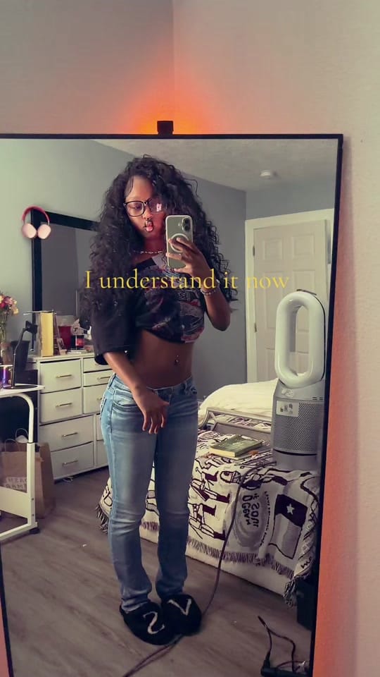 Post 2 by majaunique🪐 on TikTok (video)