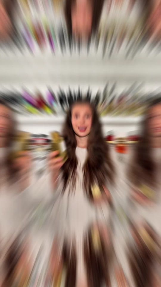 Post 3 by JULIA on TikTok (video)
