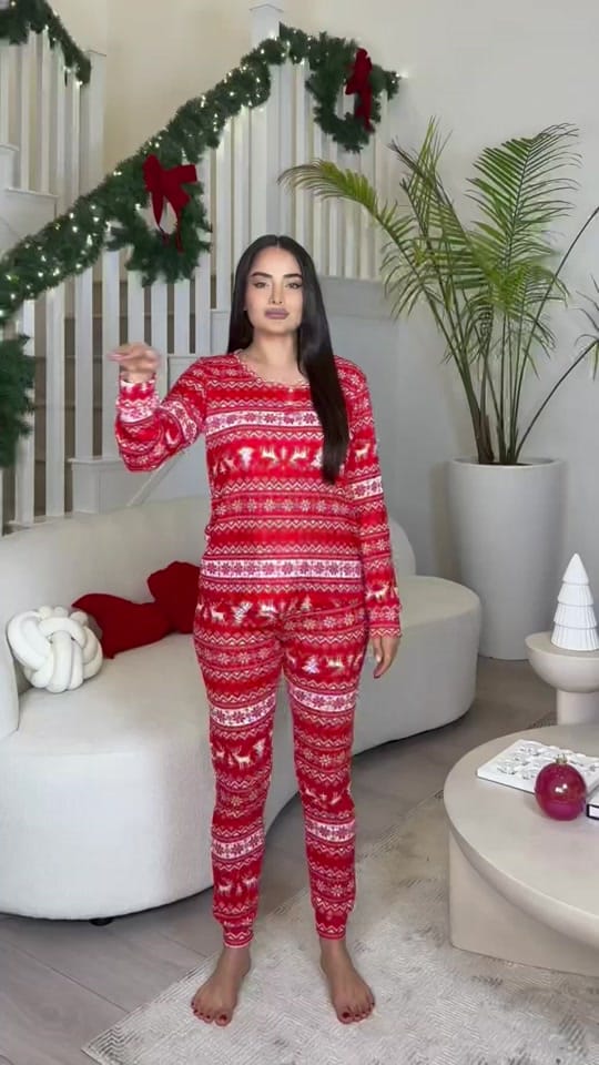 Post 2 by Rebecca Ghaderi on TikTok (video)