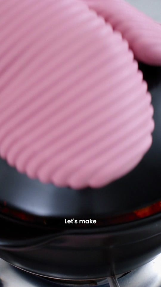 Post 2 by Megan 👩🏻‍🍳 & Eliezer 📸 on TikTok (video)