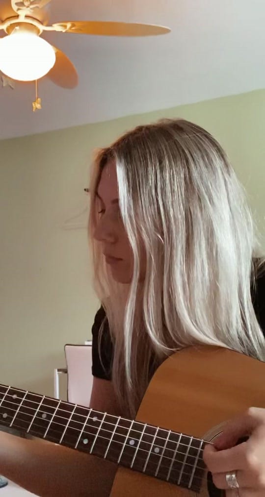 Post 10 by Michelle Lauren 🩵 on TikTok (video)