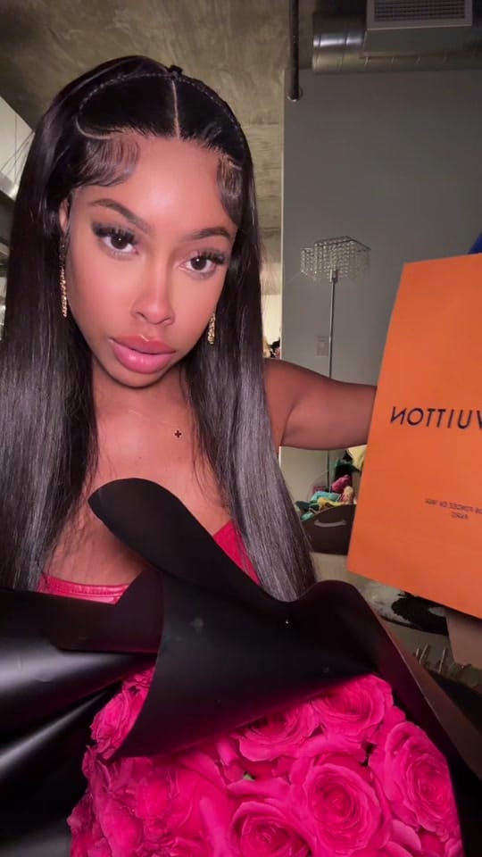 Post 6 by asiathecoldest on TikTok (video)