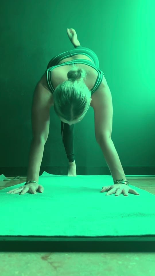 Post 8 by Sarah Clarisse on TikTok (video)