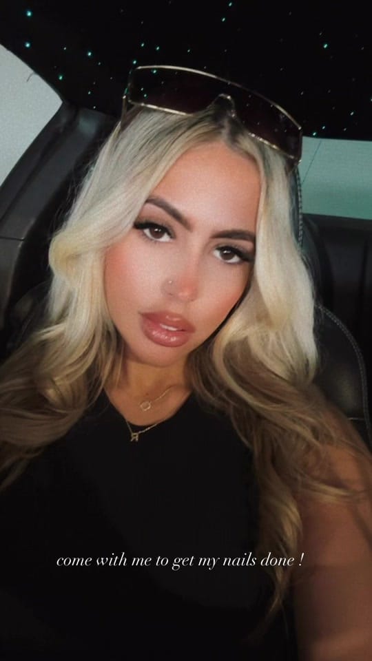 Post 1 by Rosy on TikTok (video)
