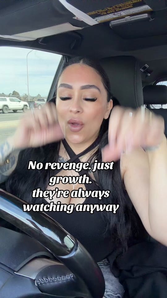 Post 1 by Bombshell on TikTok (video)