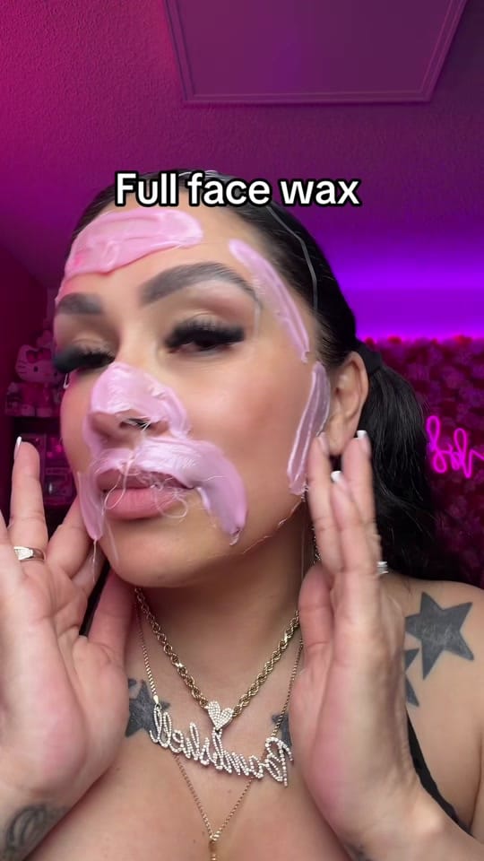 Post 2 by Bombshell on TikTok (video)