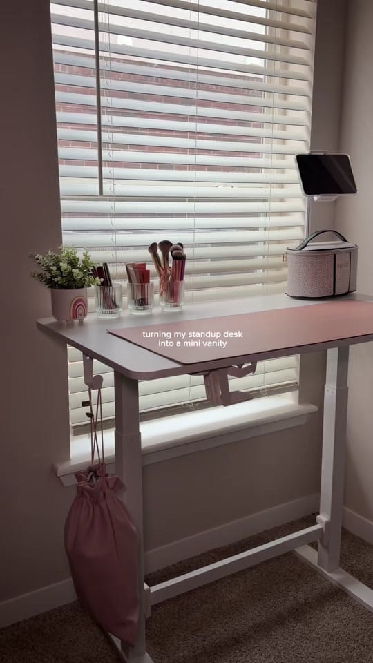 Post 6 by Raven 👩🏽‍💻☕️✨ on TikTok (video)