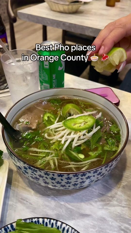 Post 4 by Alan Esquivel on TikTok (video)