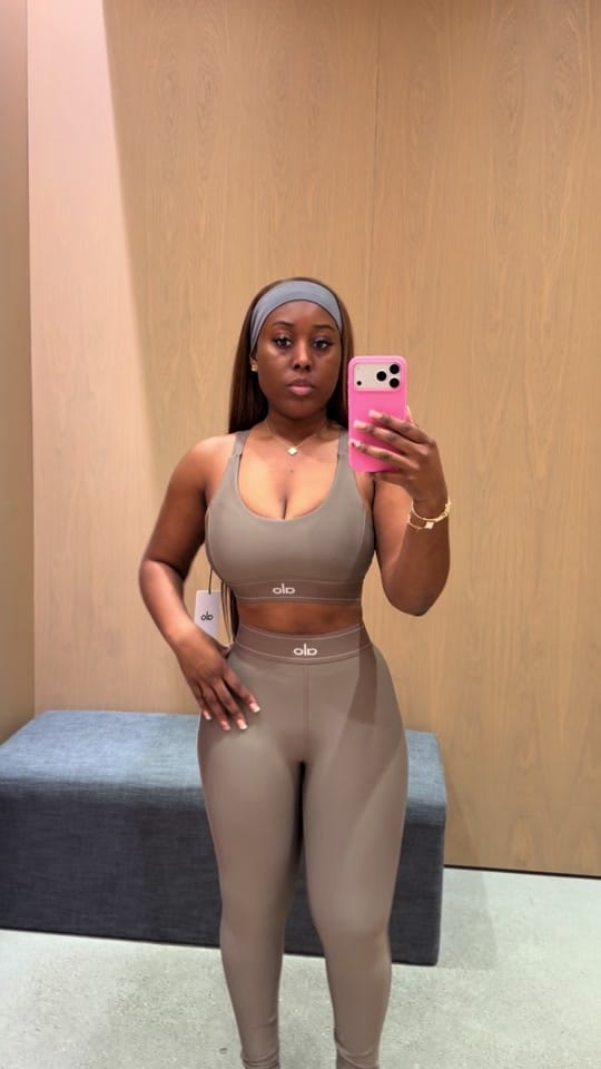 Post 3 by NellyKBeauty on TikTok (video)