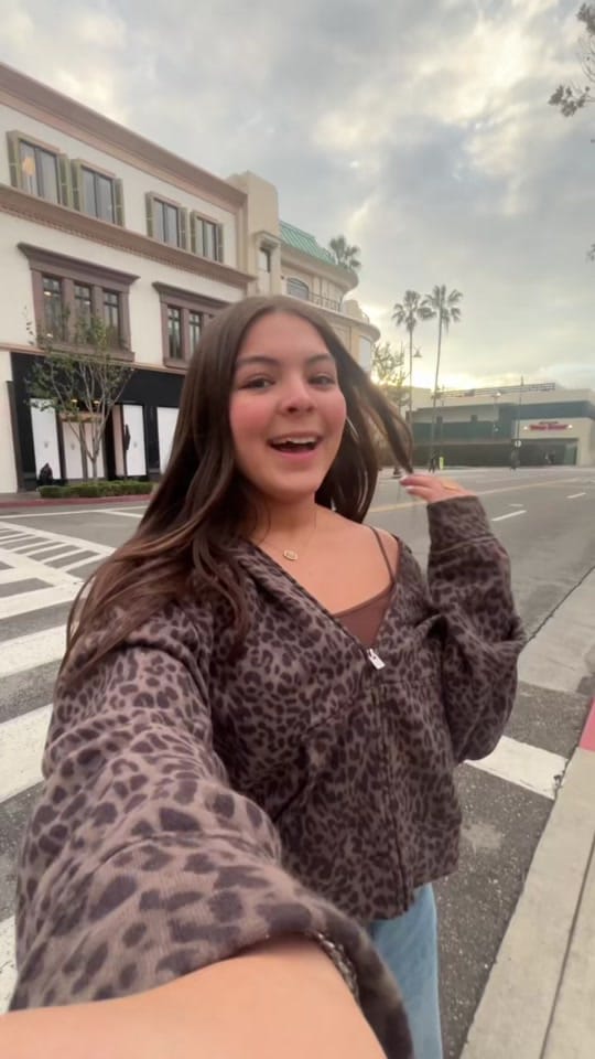 Post 4 by Brielle Lopez on TikTok (video)