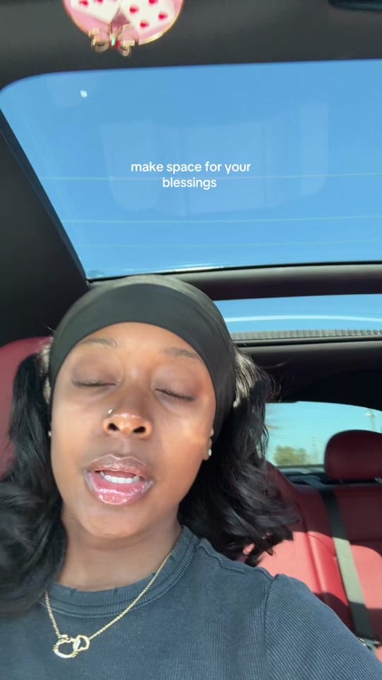 Post 6 by asiamonelll on TikTok (video)