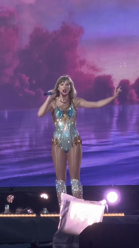 Post 10 by Heyitslead (Taylor’s Version) on TikTok (video)