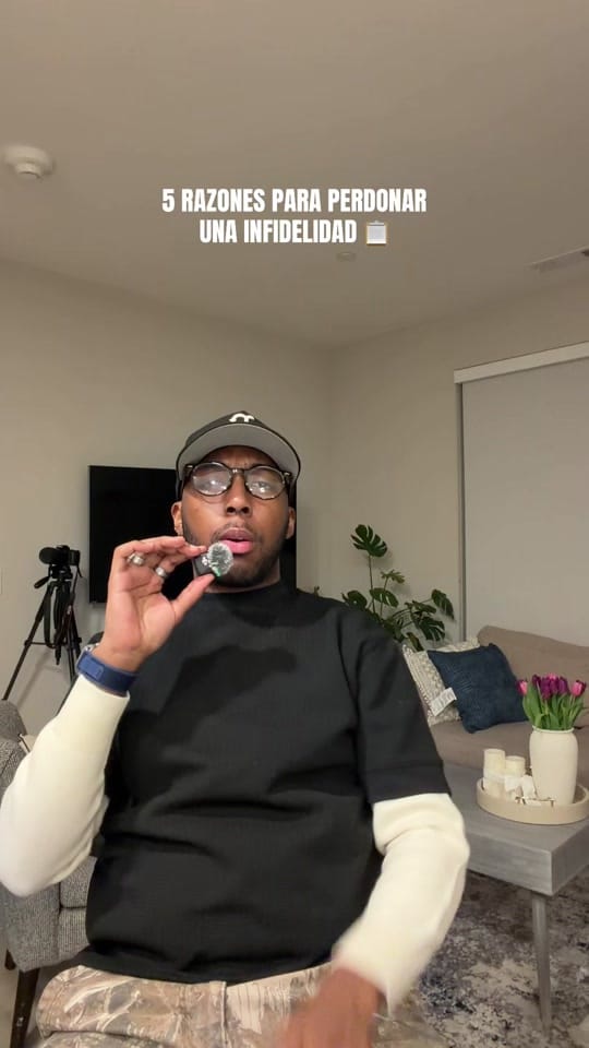 Post 5 by Angel Roberto on TikTok (video)