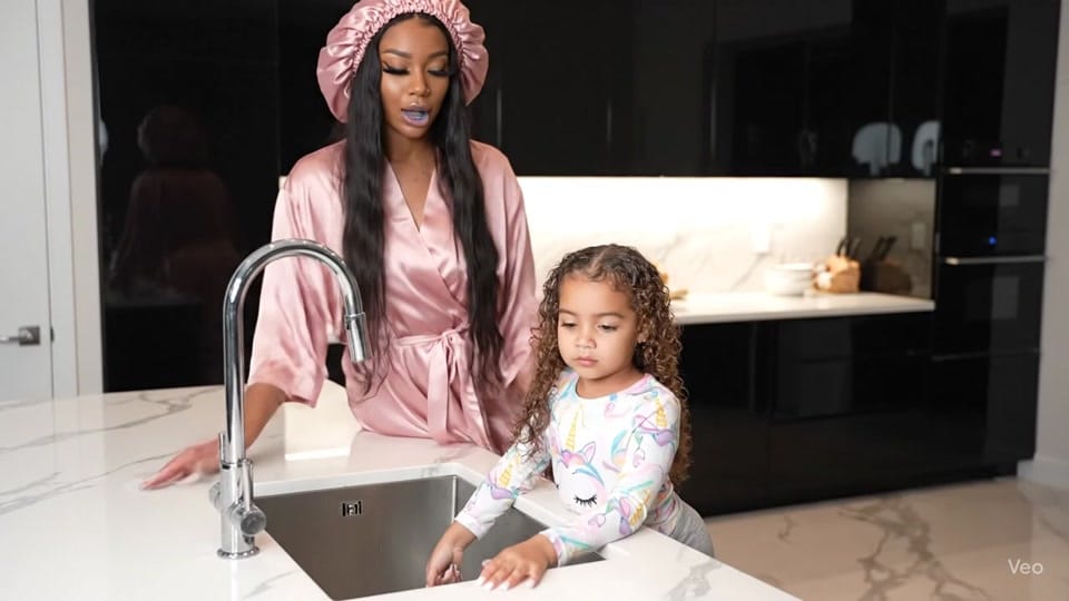 Post 10 by Ashantii on TikTok (video)