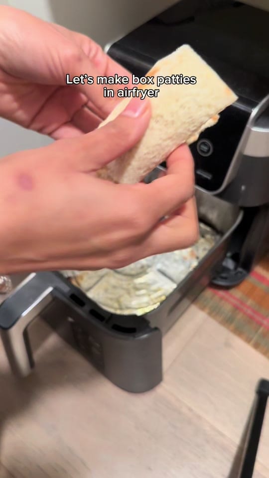 Post 7 by Ayesha Ali on TikTok (video)