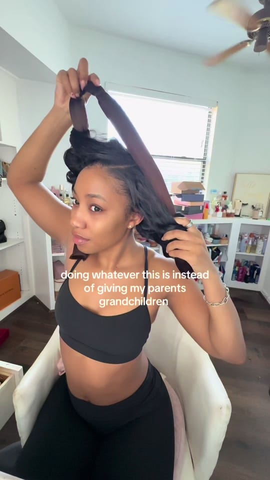 Post 5 by Cyra Riley on TikTok (video)