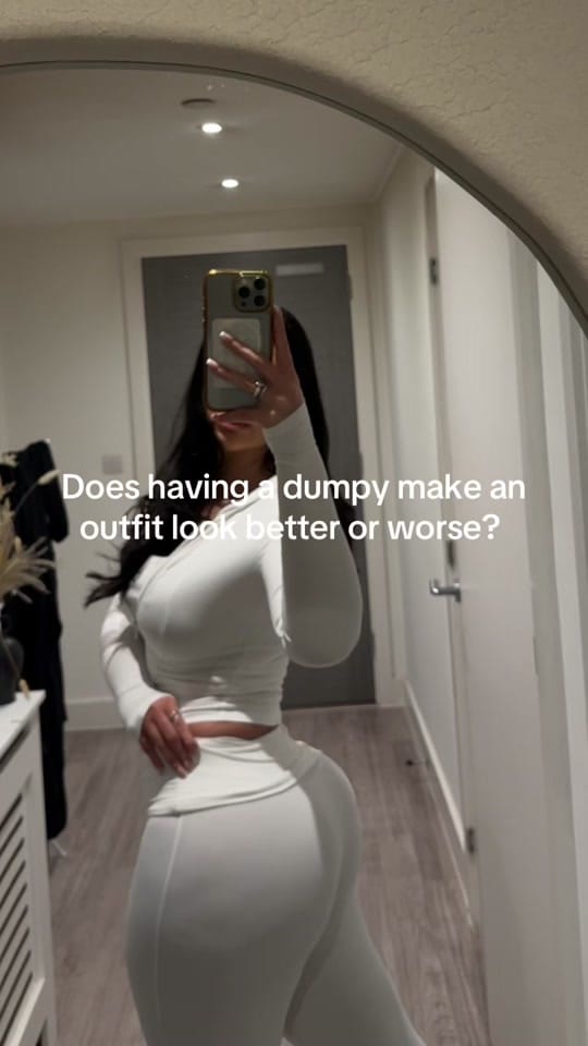 Post 4 by Georgia on TikTok (video)