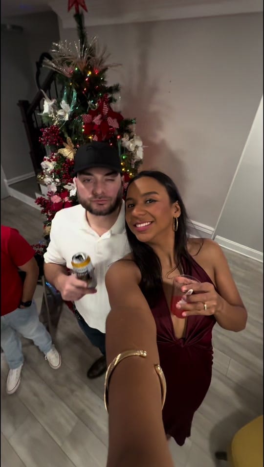 Post 4 by R O S A N G E L I C on TikTok (video)