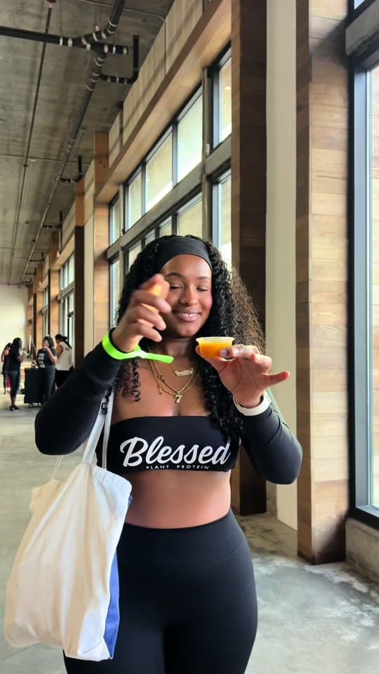Post 3 by Courtney Lynea on TikTok (video)