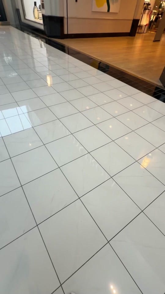 Post 3 by veronicaellisxo on TikTok (video)