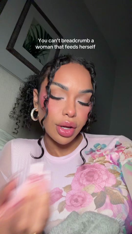 Post 2 by veronicaellisxo on TikTok (video)