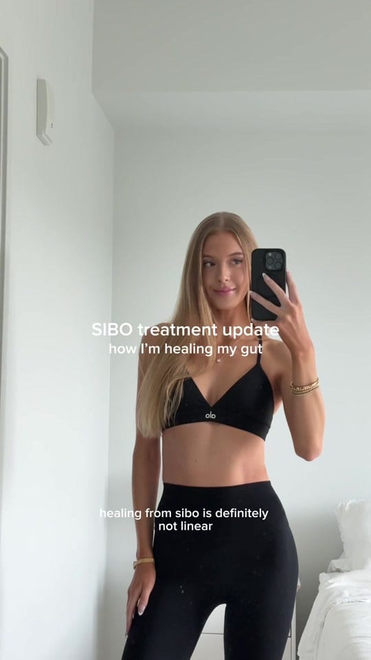 Post 4 by Rachel Andrews on TikTok (video)