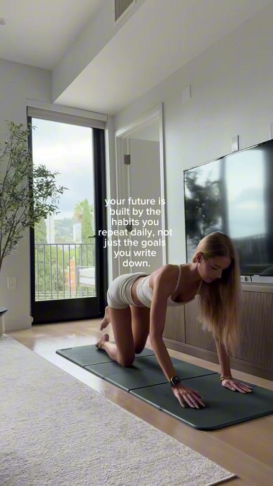 Post 8 by Rachel Andrews on TikTok (video)
