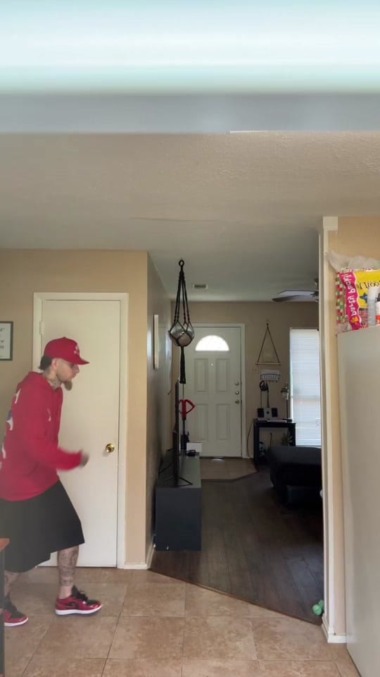 Post 2 by @1whitechocolate2x on TikTok (video)